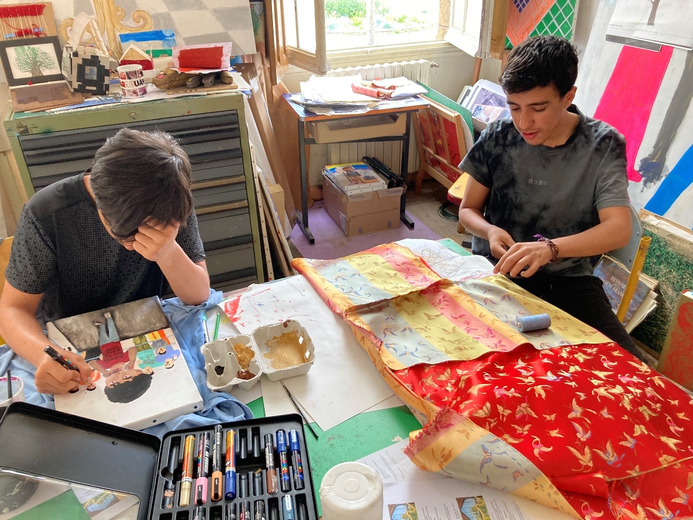 Image couture et peinture